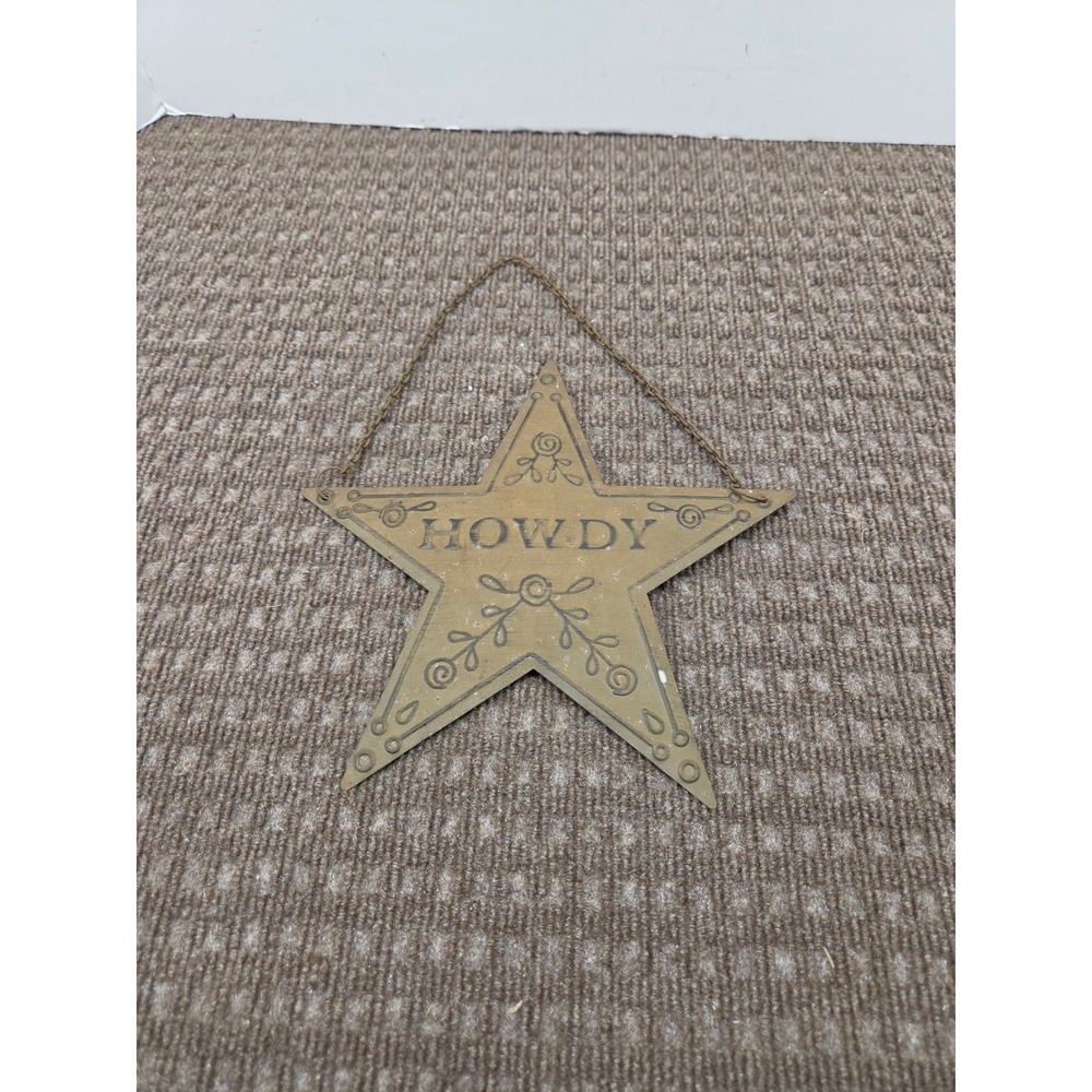 Rustic Metal Howdy Star Sign Western Farmhouse Wall Decor Hanging Brass Tone